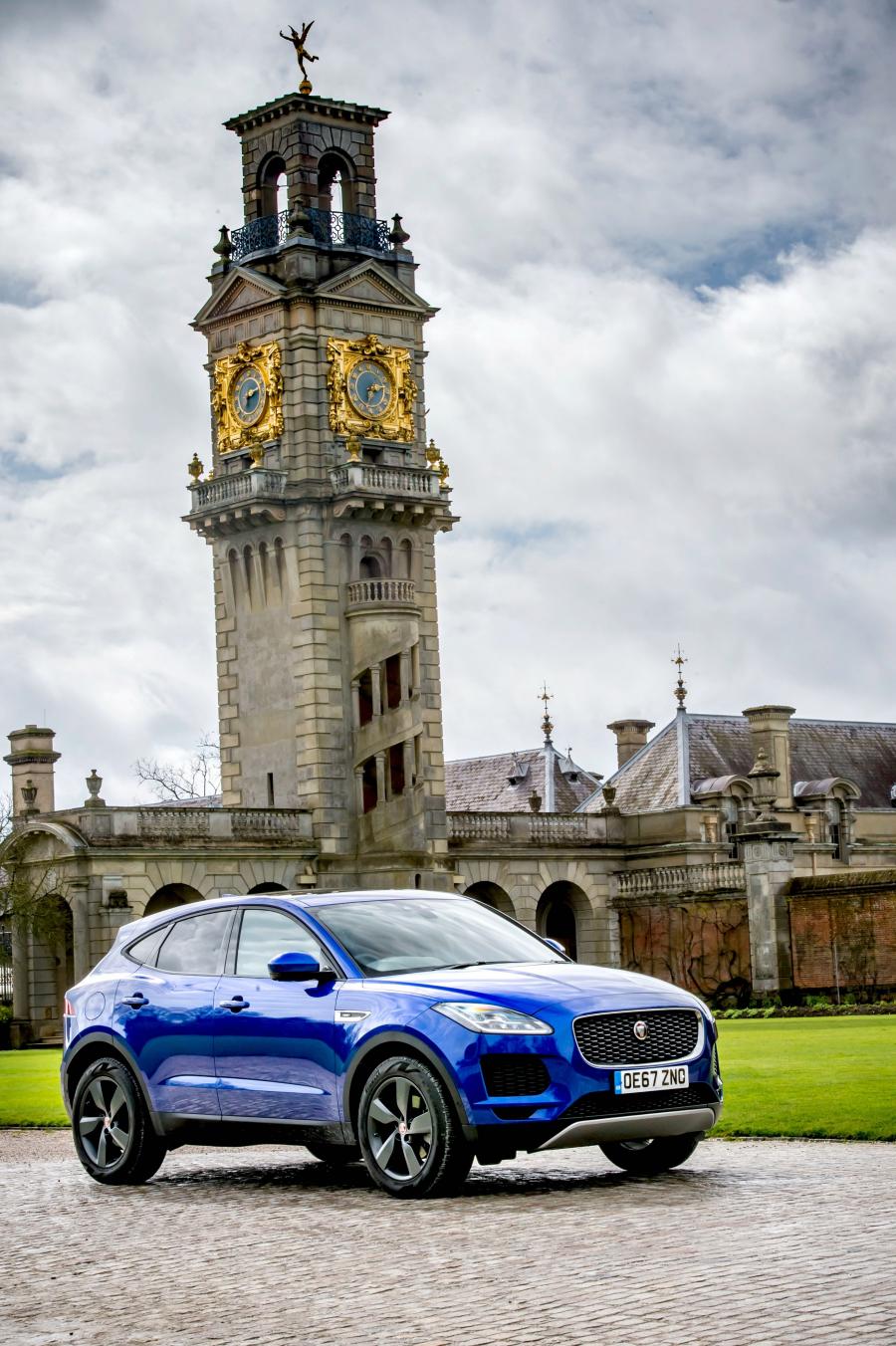  Jaguar E-Pace D180 AWD SE 2018 года  (UK) (фото 8 из 32)